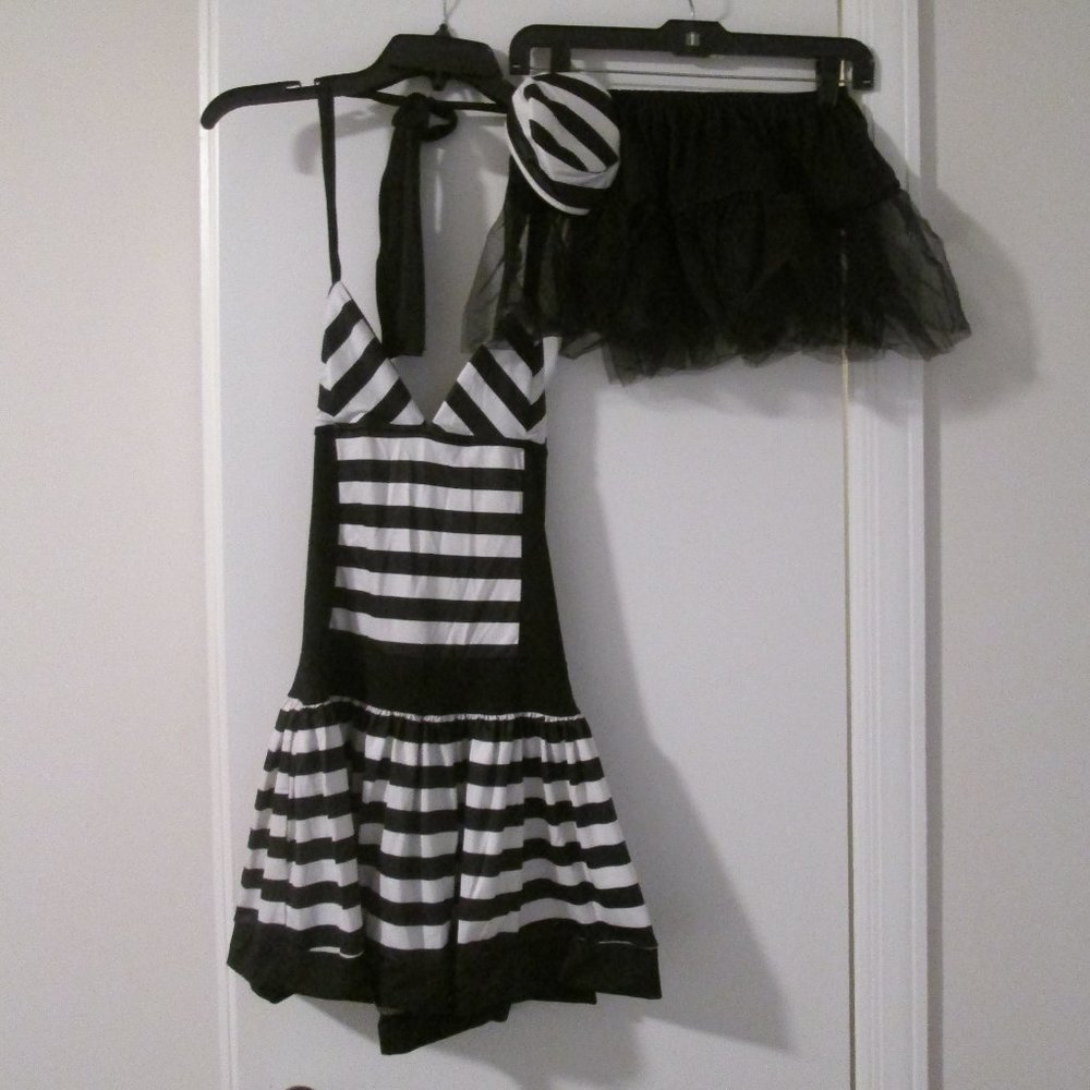 Deluxe Sexy Jail Bait PRISONER CONVICT Cosplay HALLOWEEN COSTUME Dress-up Outfit
